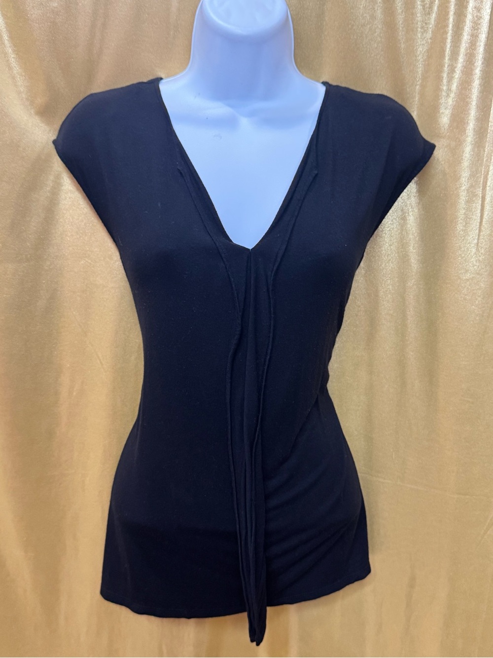 Nine West Black V-Neck Pleated Center Detail Cap Sleeve Top - Size Medium